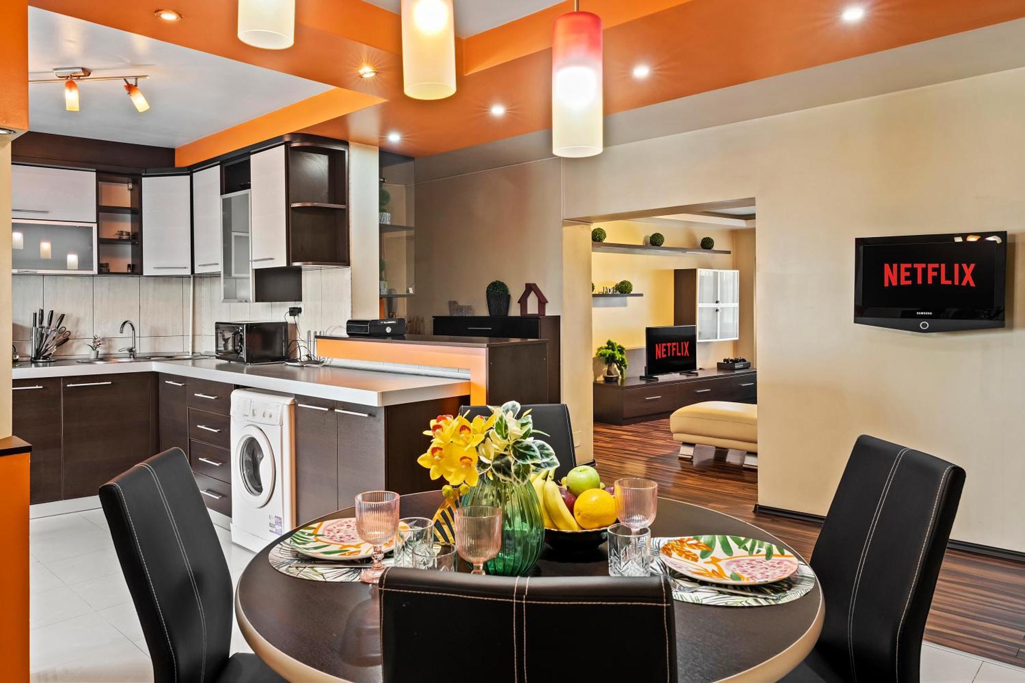 4 Rooms Unirii 47 Букурещ Екстериор снимка