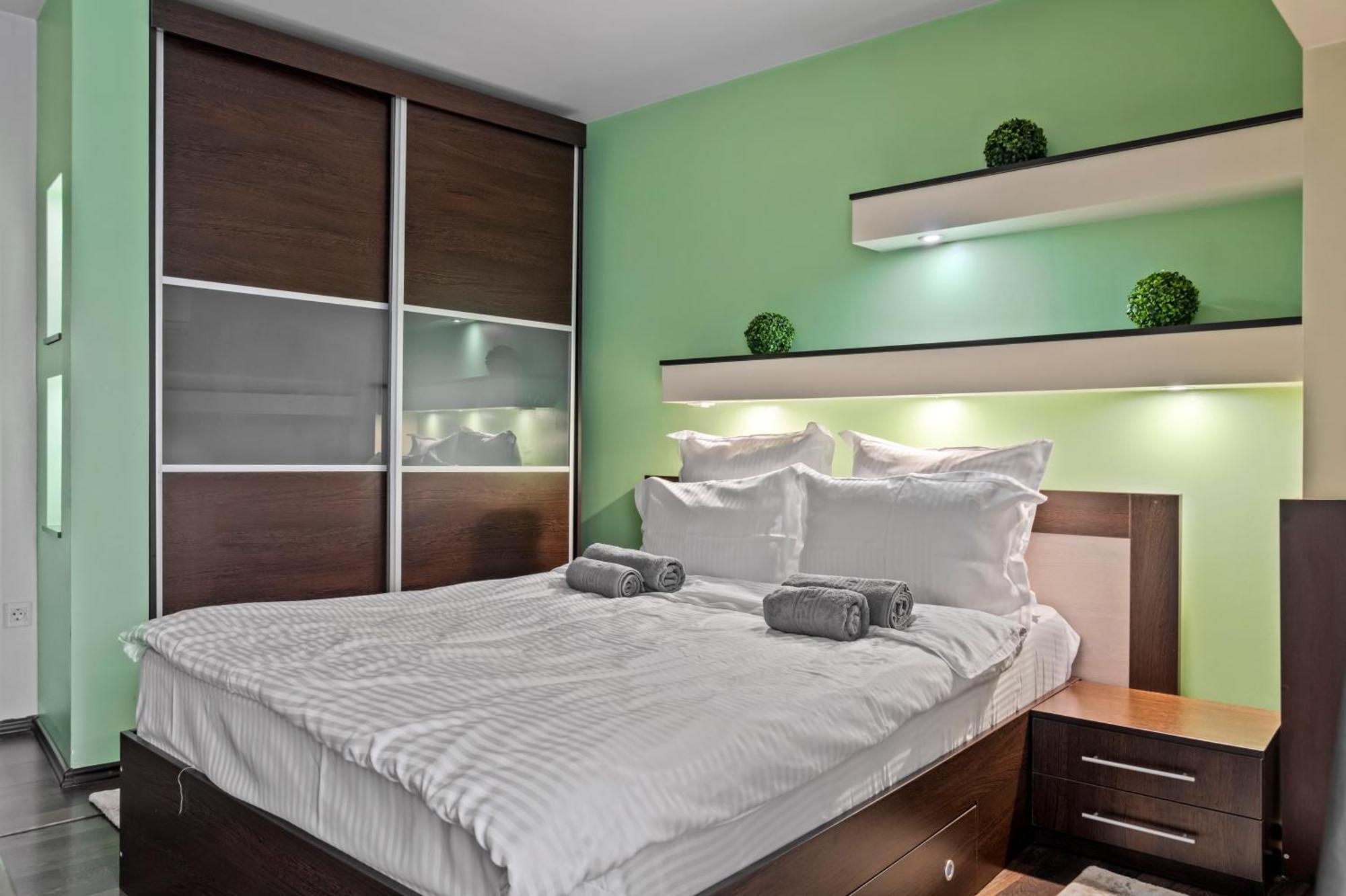 4 Rooms Unirii 47 Букурещ Екстериор снимка