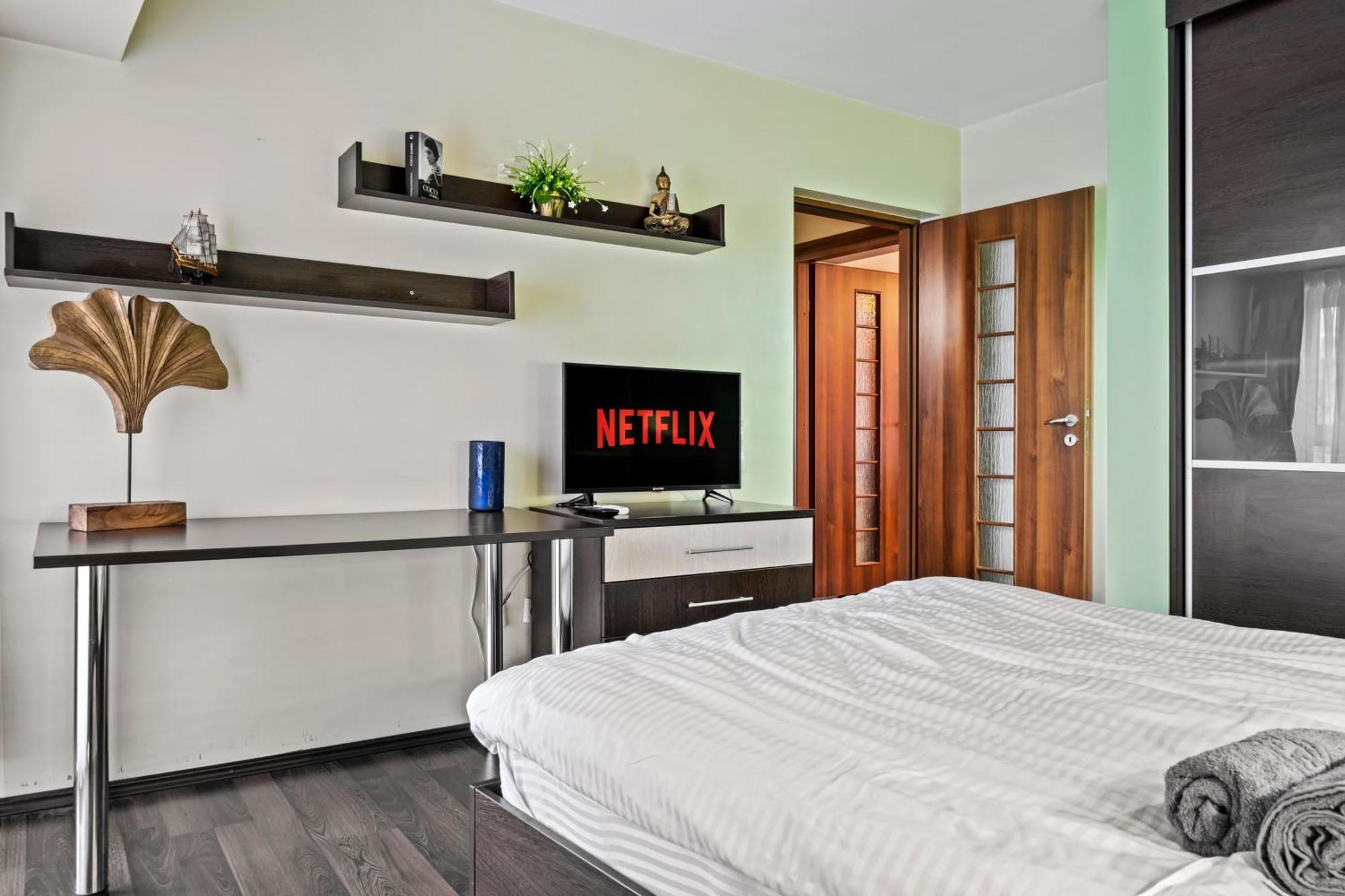 4 Rooms Unirii 47 Букурещ Екстериор снимка