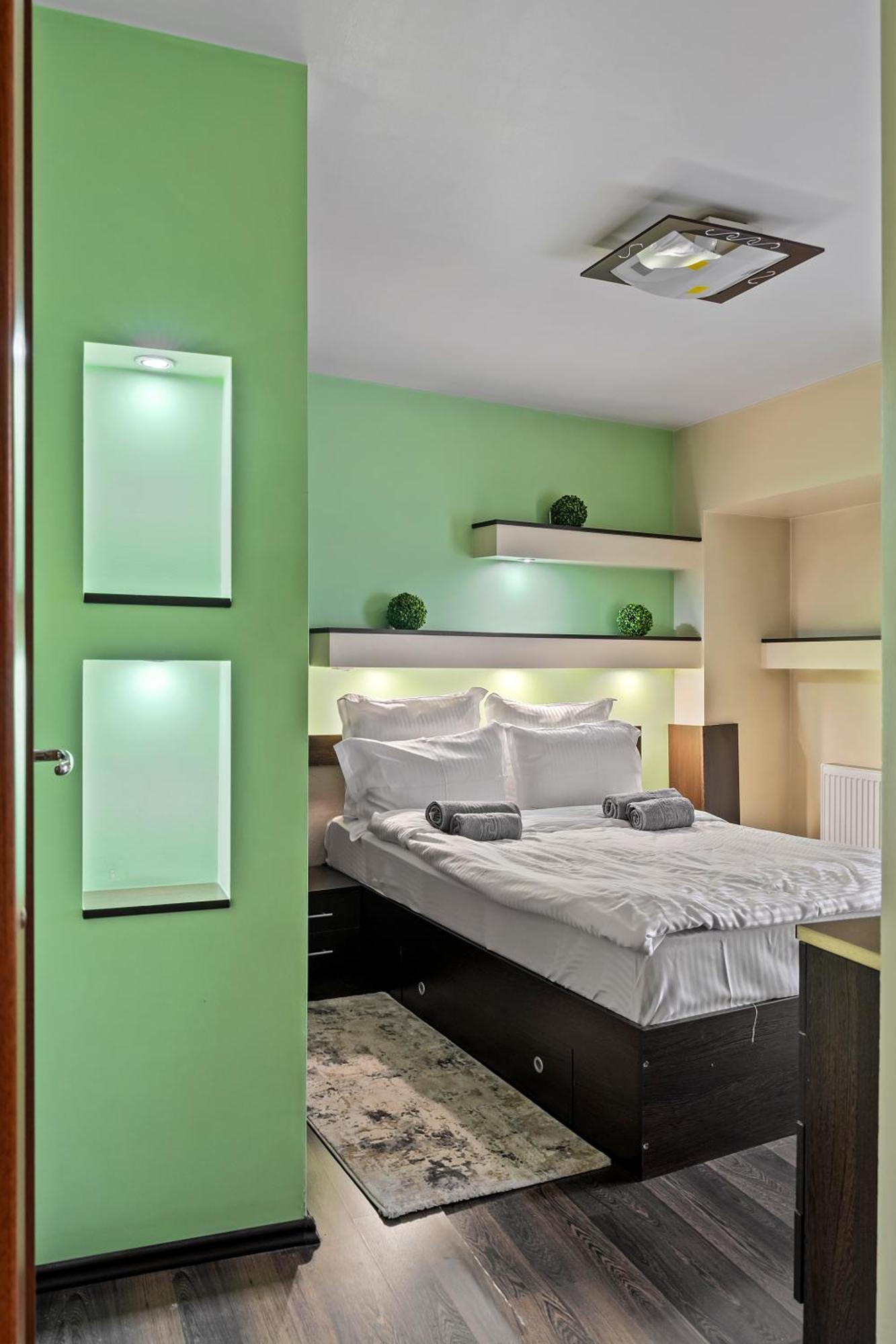 4 Rooms Unirii 47 Букурещ Екстериор снимка