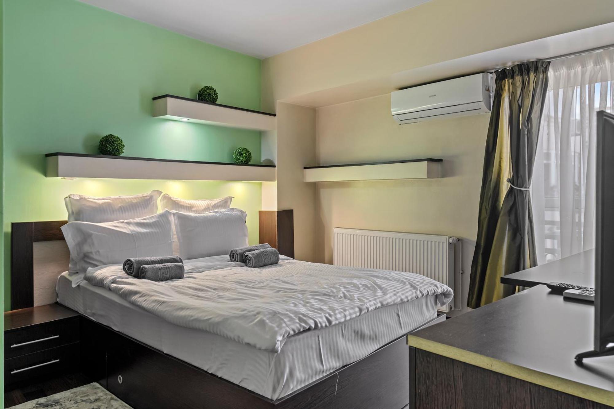 4 Rooms Unirii 47 Букурещ Екстериор снимка